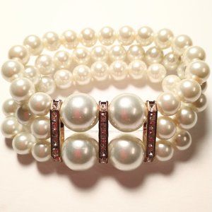 Three Strain Glass White Pearl Stretch Bracelet